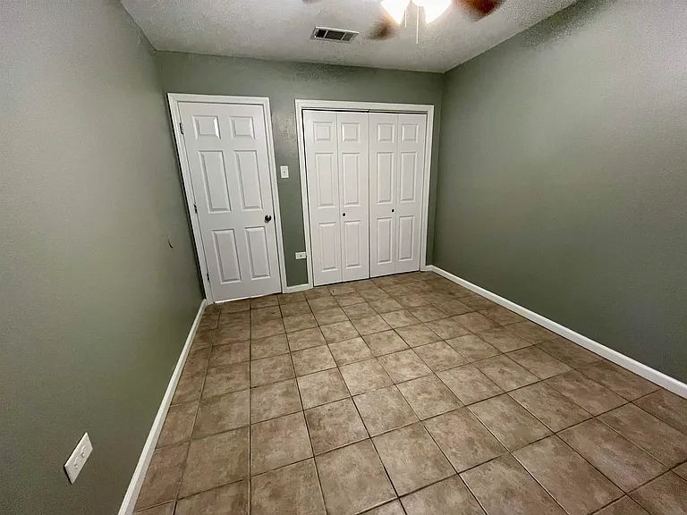 208 Monarch Dr #201A — Photo 11