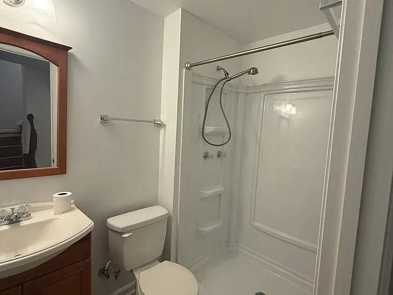 1554 Beverly Ct — Photo 41