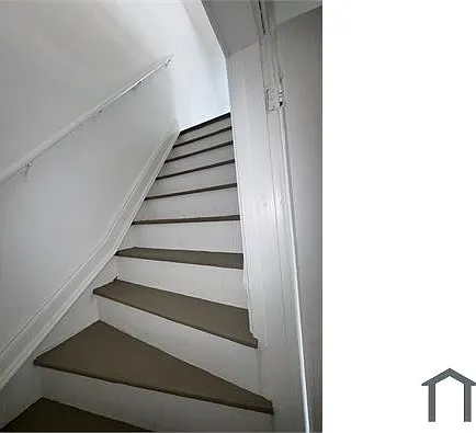 409 E Chestnut St — Photo 12