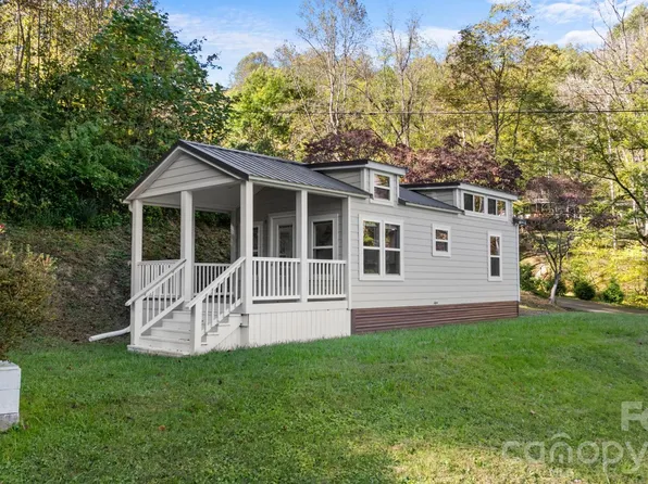 619 Kitchens Branch Rd, Sylva, NC 28779