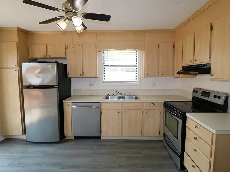 1600 Windsong Ct — Photo 5