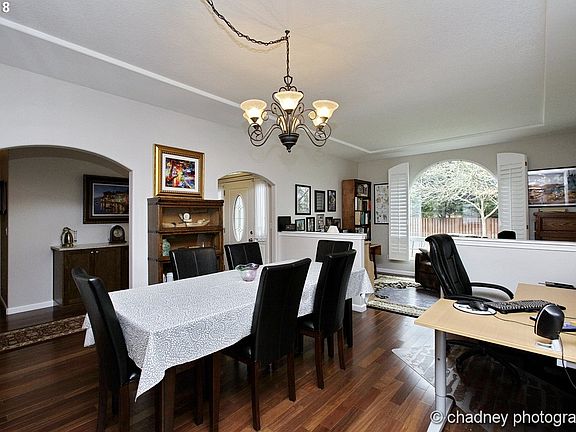 5th image of 2613 NE 181st Ave