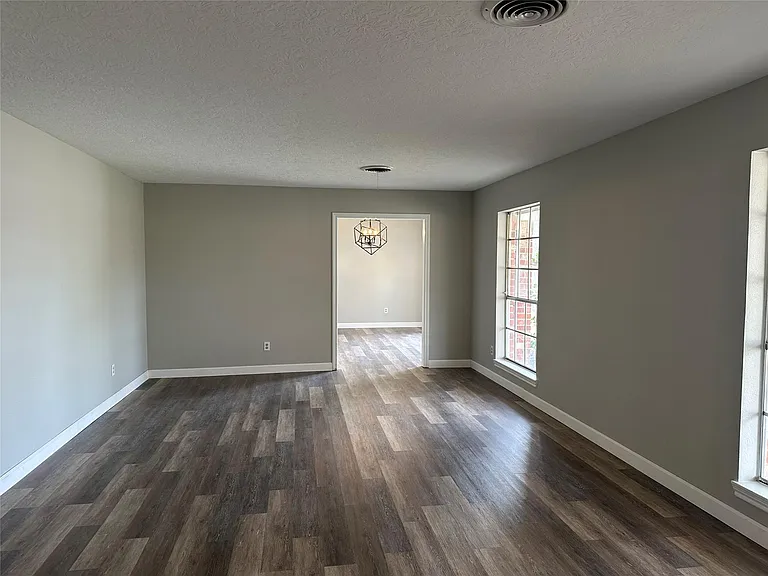 4821 Burning Tree Dr — Photo 20