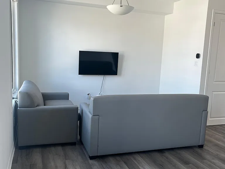 1259 Lily Cres #17 — Photo 5