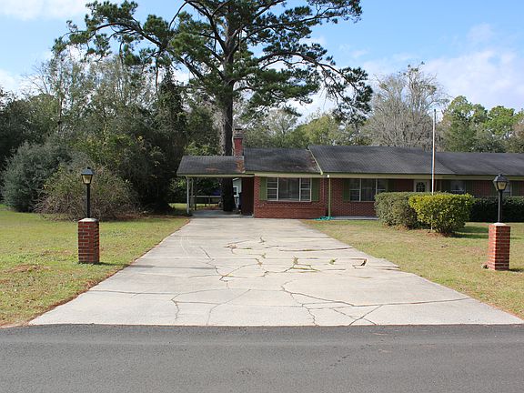 2nd image of 735 Pine Haven Cir