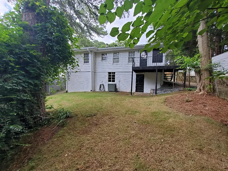 508 Allen Rd NE — Photo 17