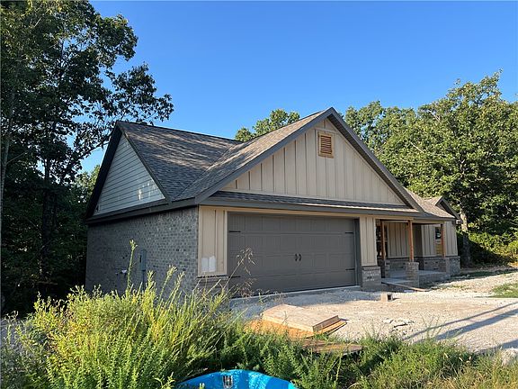 3rd image of 117 Salen Ln