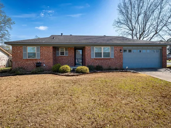 100 Richmond Ct, Jacksonville, AR 72076