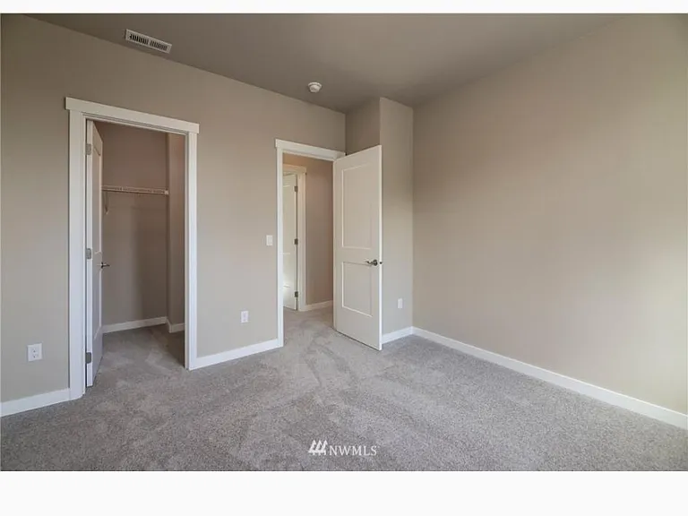 11204 Malcolm Dr NW — Photo 19