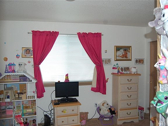 3rd image of 18725 17th Avenue Ct E