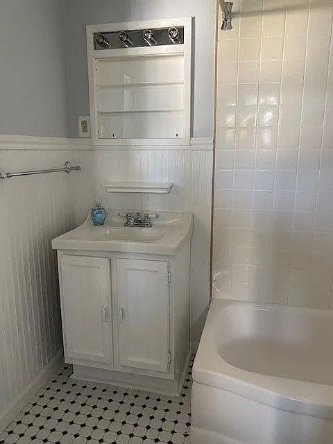 2 bed, 1.0 bath, 1100 sqft, $1,500 — Photo 4