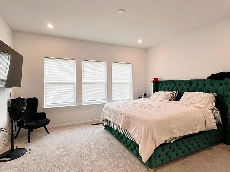 357 Andrew Ct — Photo 27
