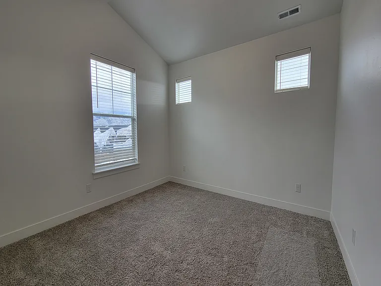 471 N 325 W #471 — Photo 16