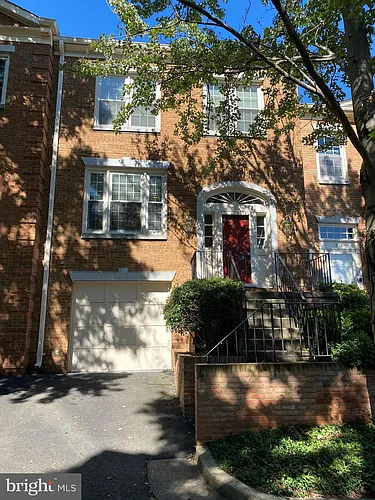 216 Gretna Green Ct Photo 1