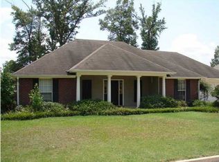 317 Longleaf Dr, Flowood, MS 39232