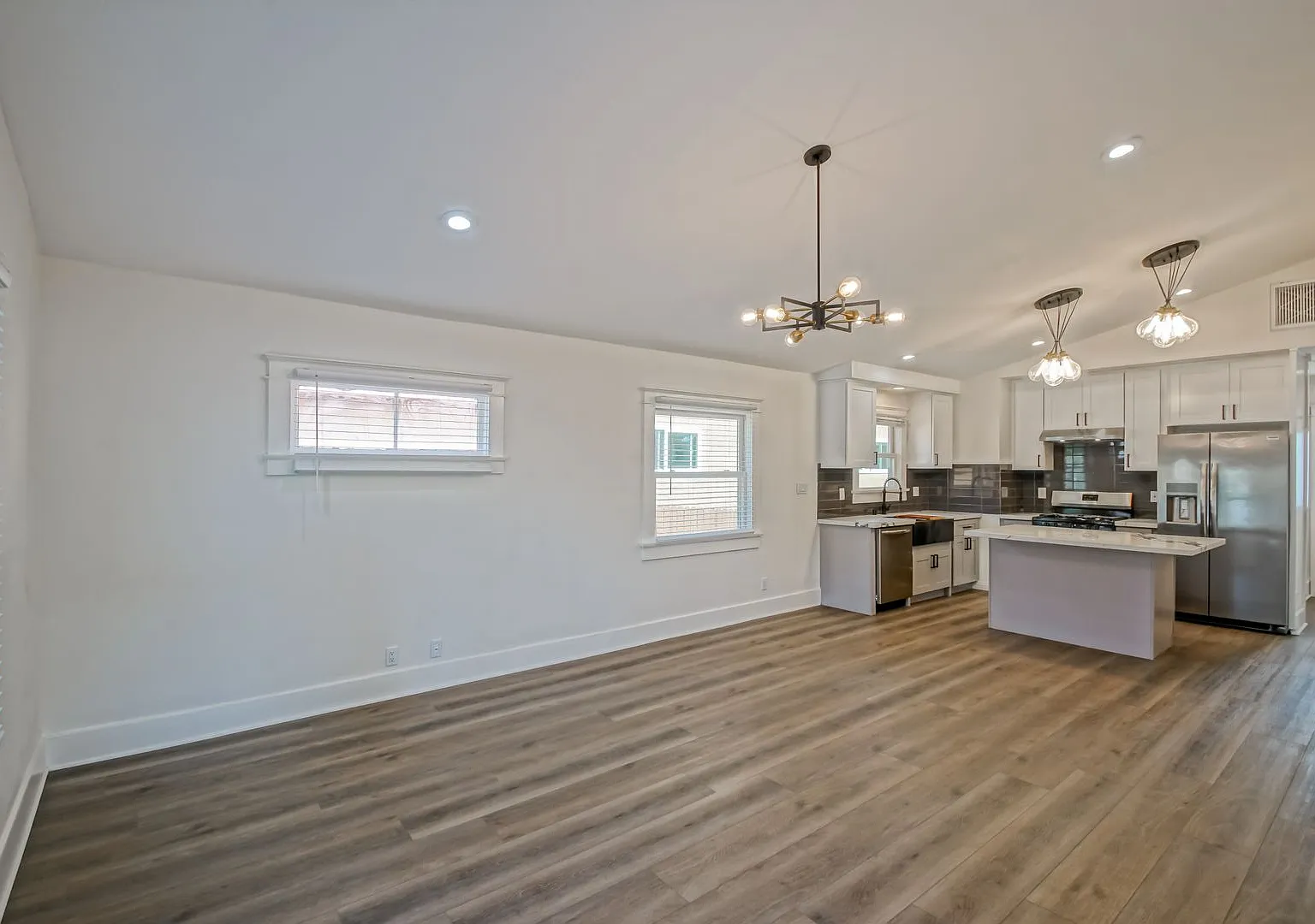 Remodeled, Bright & Charming Single-Story Home on Oversized Lot w/ Huge Back Yard, Front Yard w/ ... — Photo 4