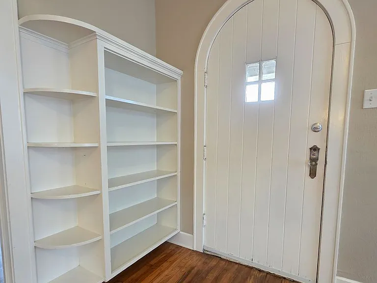 3901 Red River St — Photo 16