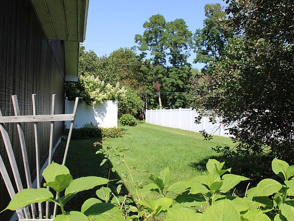 5th image of 48 Joyce Ave