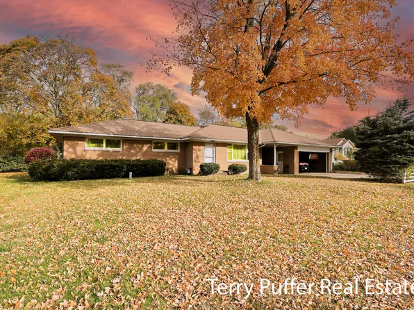 1540 Oak Park Dr, Muskegon, MI 49442