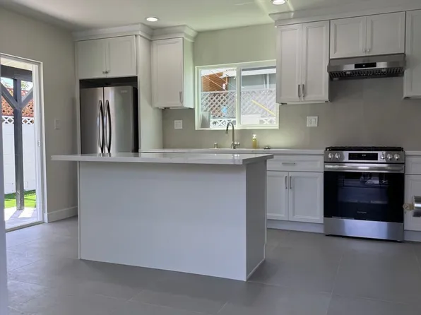 1005 N Grand St, Orange, CA 92867