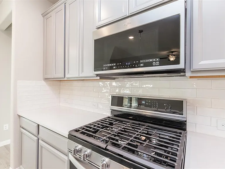 7214 Toluca Dr — Photo 13
