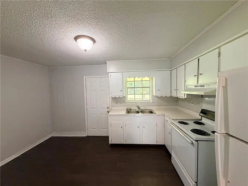 1 bed, 1.5 bath, 1236 sqft, $1,400 — Photo 3