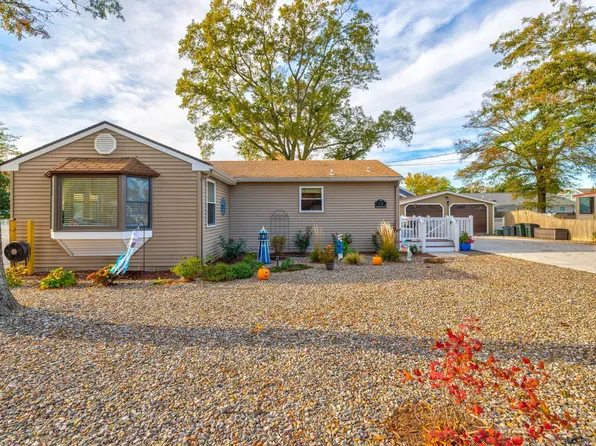 12 Pinewood Ave, Villas, NJ 08251