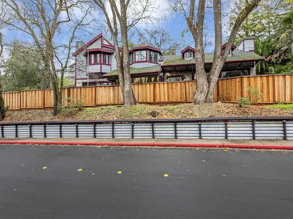 1374 Homestead Ave, Walnut Creek, CA 94598
