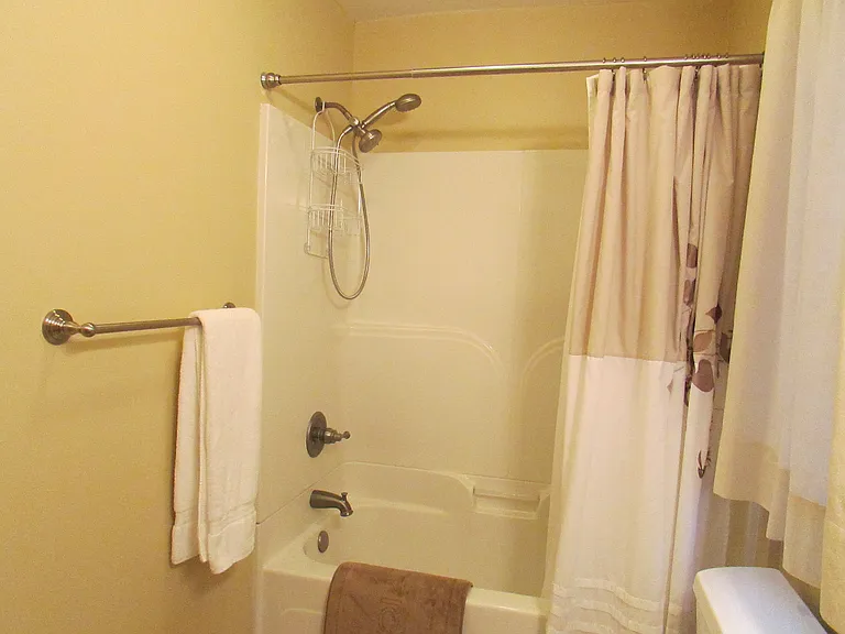 21029 NE Interlachen Ln #1 — Photo 8