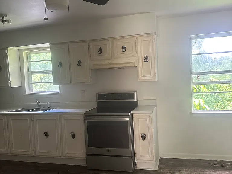 103 Leigh Ann Cir — Photo 4