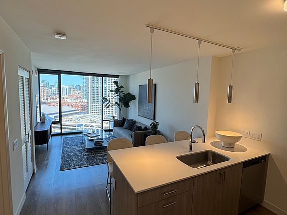 2nd image of 344 N Canal St #1307