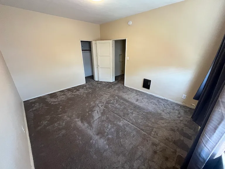 139 1/2 S Sweetzer Ave — Photo 15