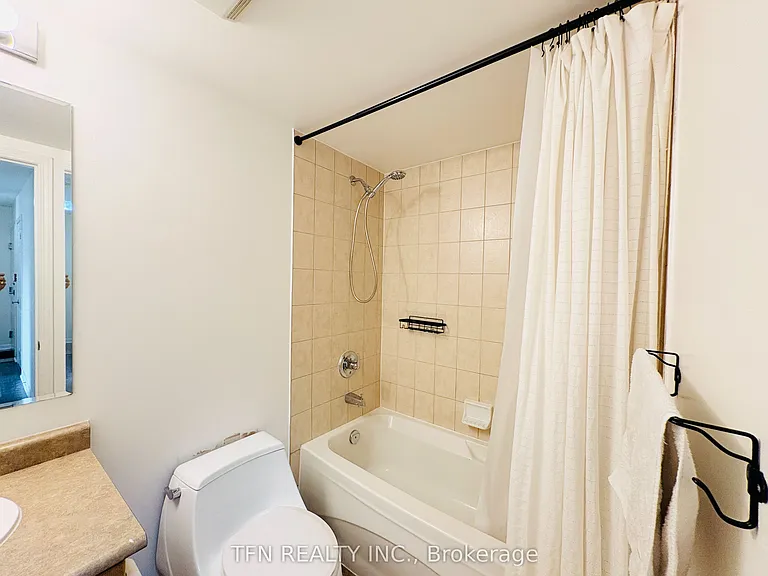 588 Shoreline Dr #3 — Photo 26