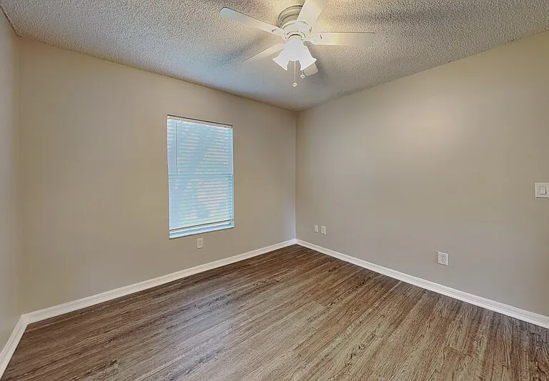 9525 Southern Garden Cir — Photo 16