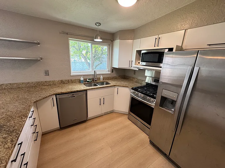 1515 N 1880 W — Photo 4