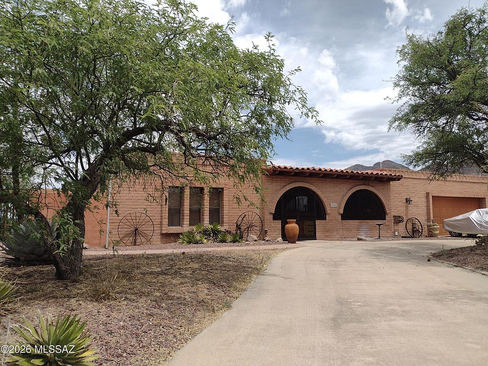1st image of 438 Rio Rico Dr