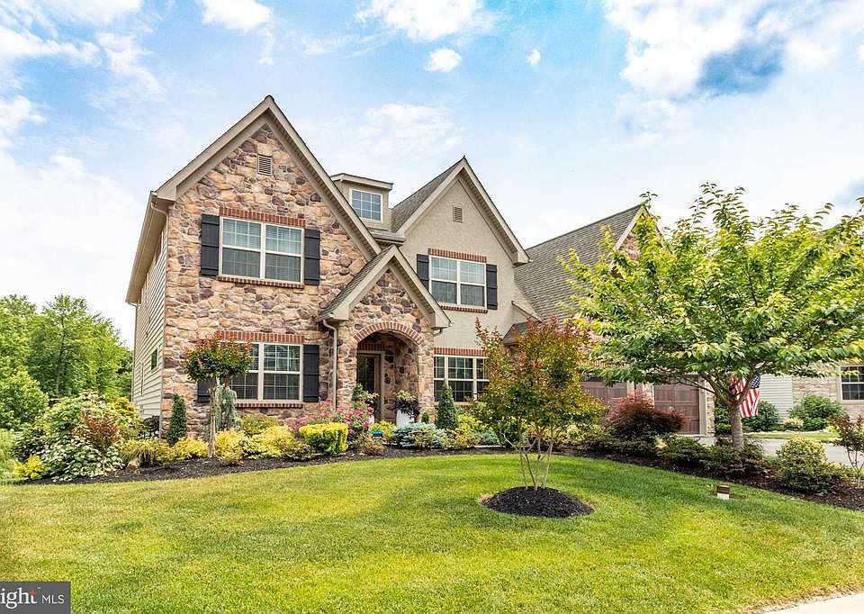 1st image of 1637 Vista Bay Ct