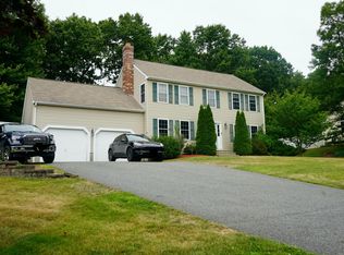 10 Heather Ln, Plainville, MA 02762