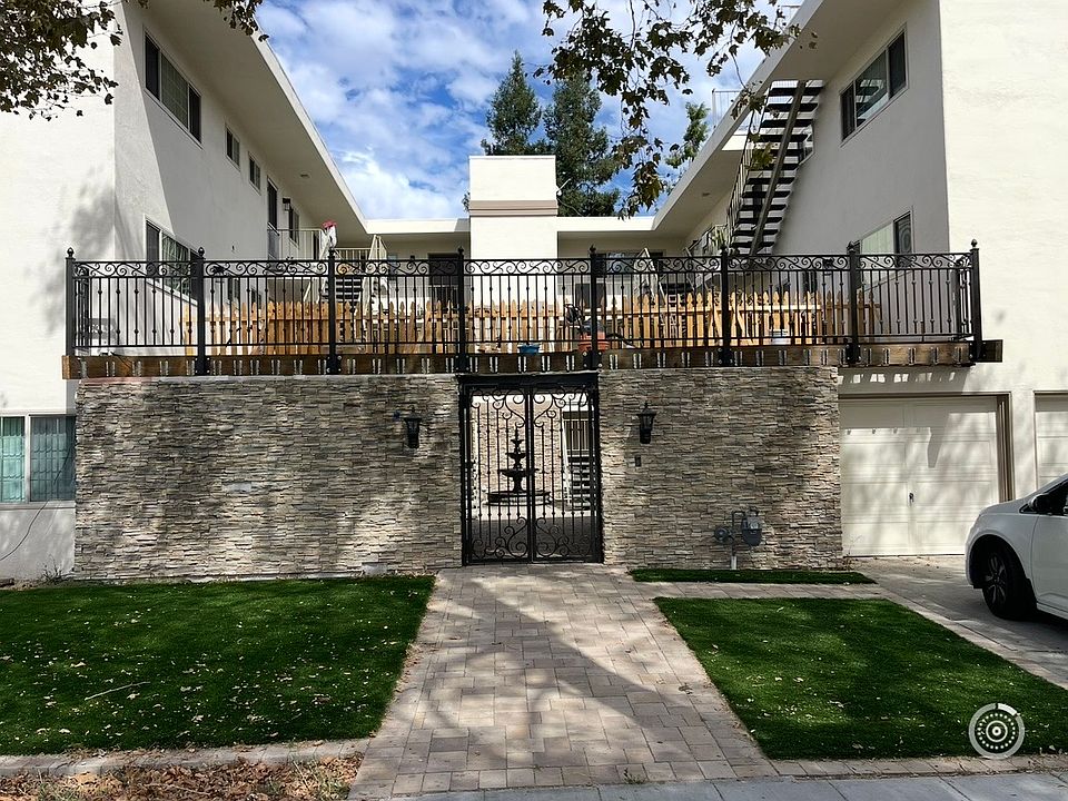1st image of 1844 Park Ave #11
