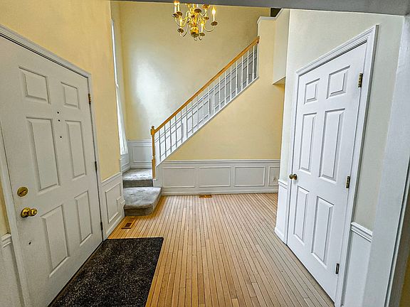 4th image of 12699 Purdham Dr