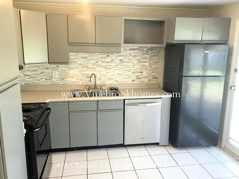 1st image of 7498 Chatlake Dr