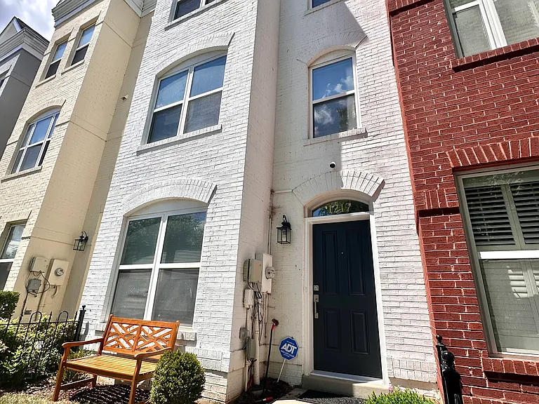 1217 V St NW — Photo 1