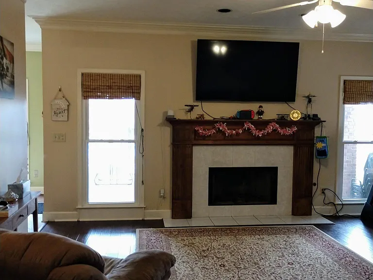 7478 Old Barn Rd — Photo 3