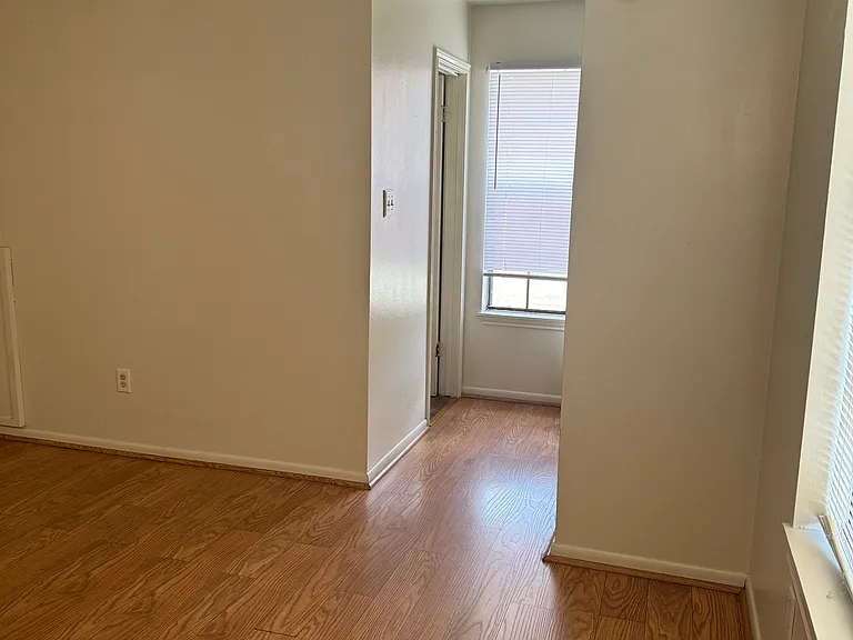 208 Belfast St — Photo 8