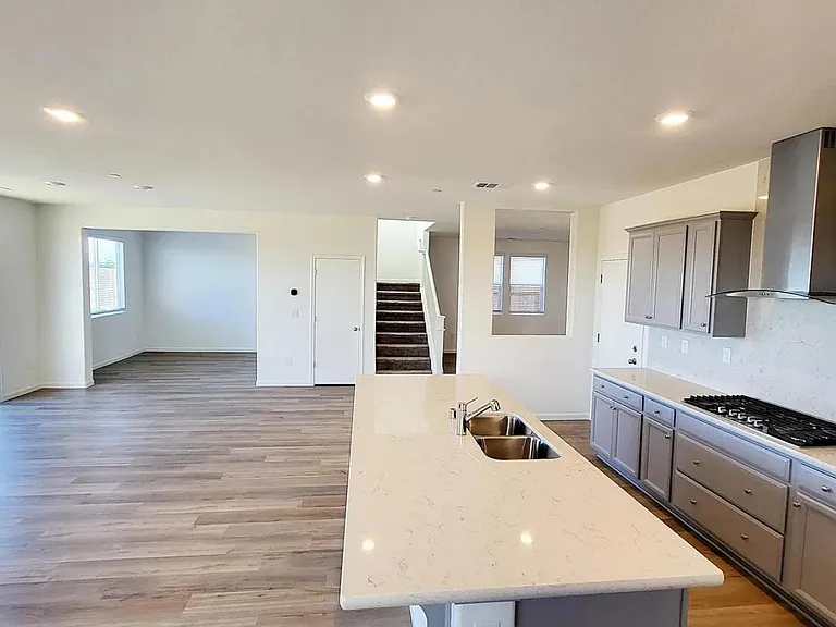 1642 Sanderling Ave — Photo 10
