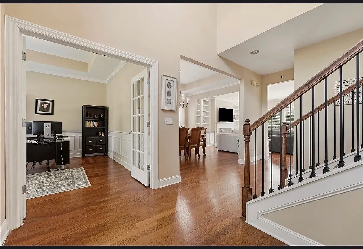 5 bed, 3.5 bath, 3709 sqft, $5,250 — Photo 3