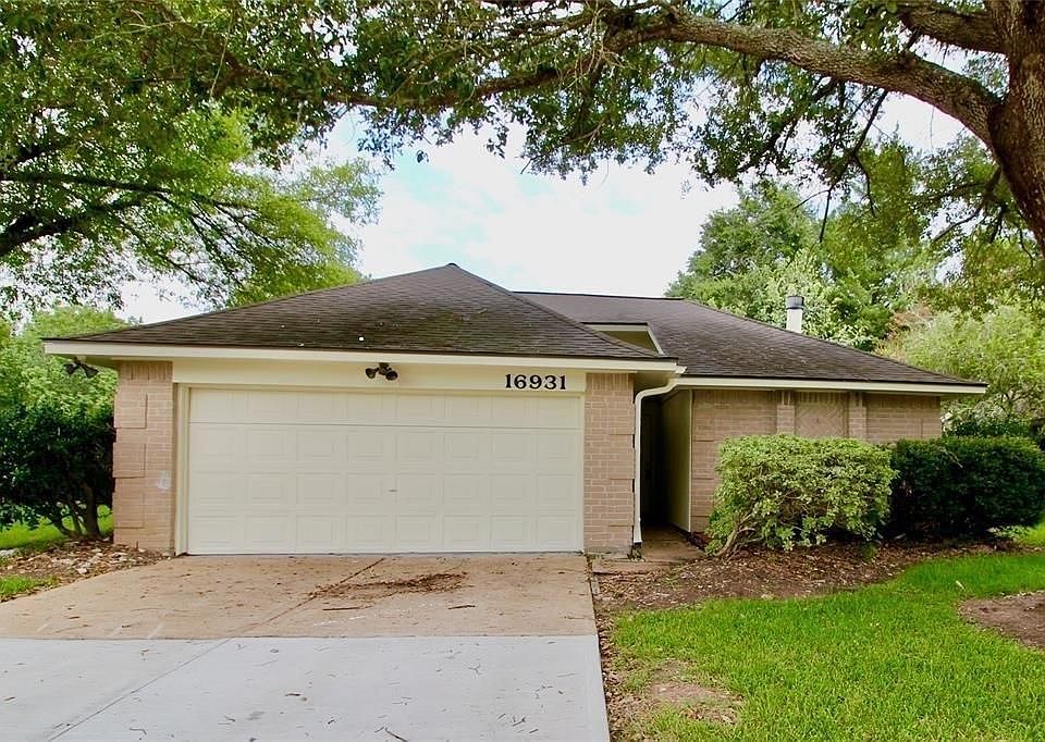 2nd image of 16931 Enchanted Cir E