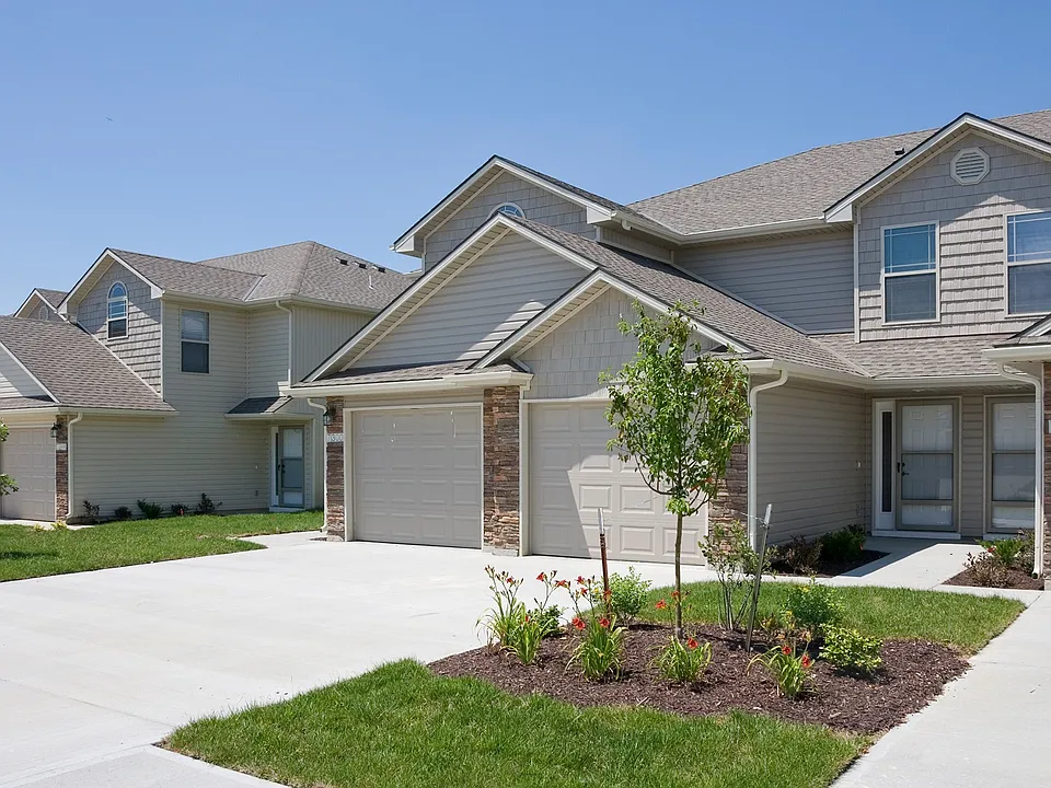 Arbor Mist Townhomes