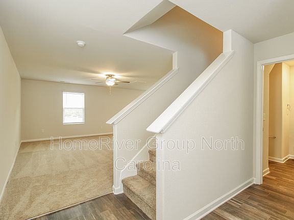 3rd image of 4603 Glencraig Ave