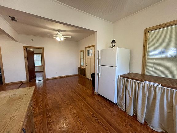 3rd image of 6030 Hoover Ct